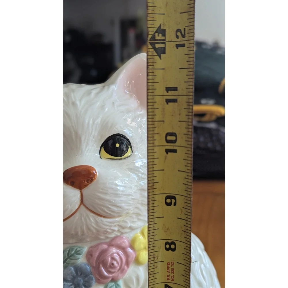 Rare Savoy Housewares Vintage White Persian Cat and Kitten Ceramic Cookie Jar